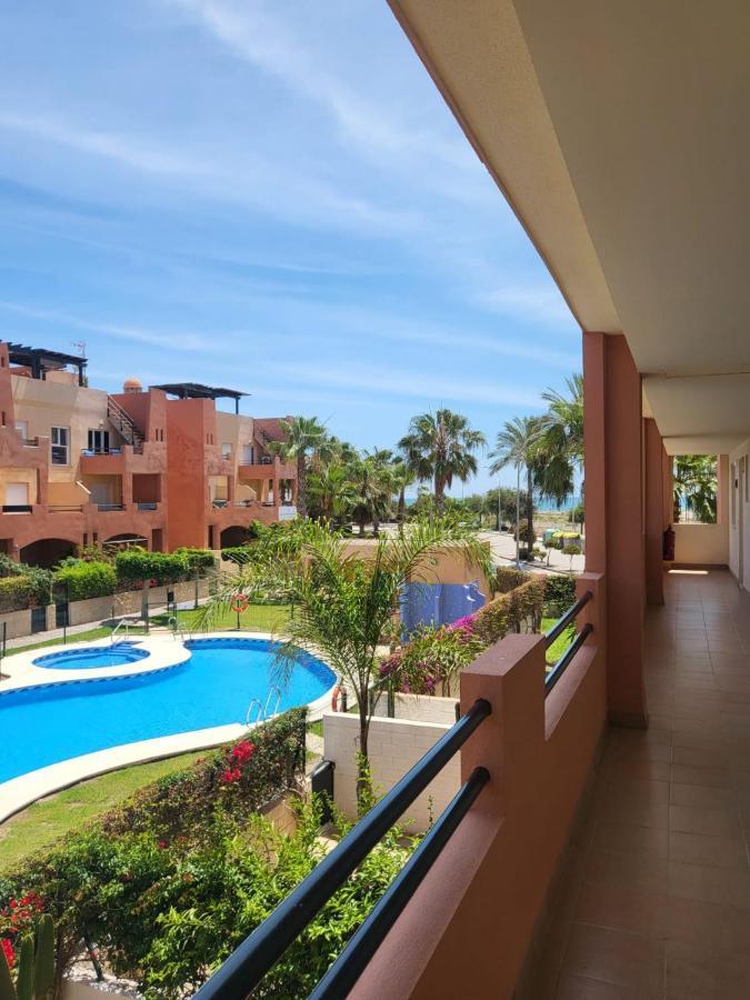 דירות Playas de Vera Apartamento Coqueto Con Terraza Y Cerca De La Piscina Comunitaria Y De La Playa! מראה חיצוני תמונה